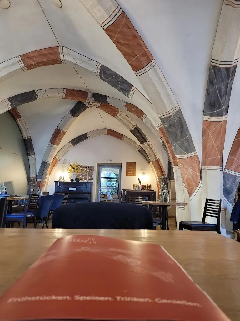 Lorna MacPherson_Kreuzherrn by Fähndrich_Memmingen_review