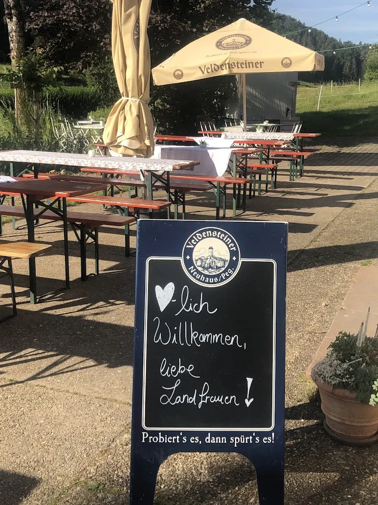 Lindenwirtin restaurant in Hirschbach