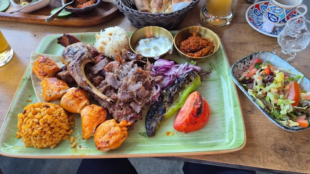 Cristian Yan_Adem's Turkish Kebab_Heßdorf_review