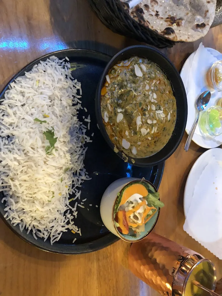 Darshika Dashwood_Noon Mirch Indisches Restaurant Heßdorf_Heßdorf_review