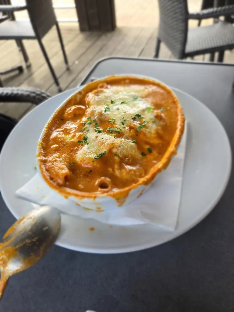 Eric Decker-Sutherland_Pizza Peperoni_Heßdorf_review