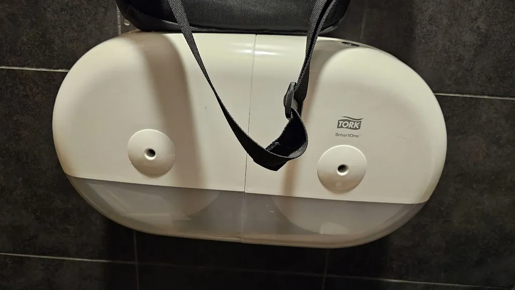 vazdajic_McDonald's_Heßdorf_review