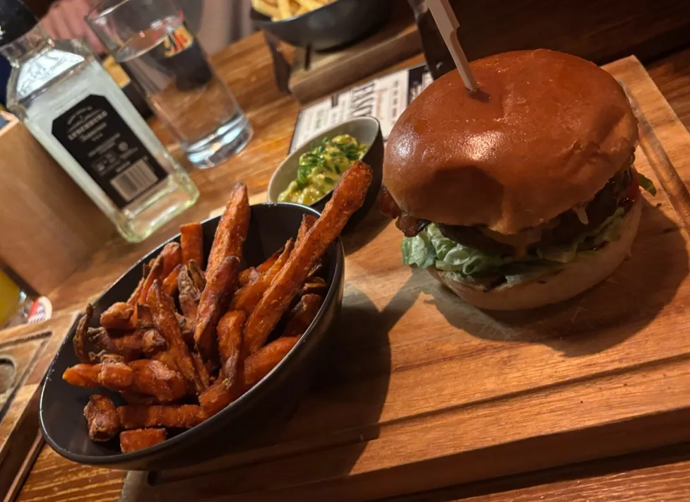 Sandra Franz_Whitehorse Western Saloon_Freystadt_review