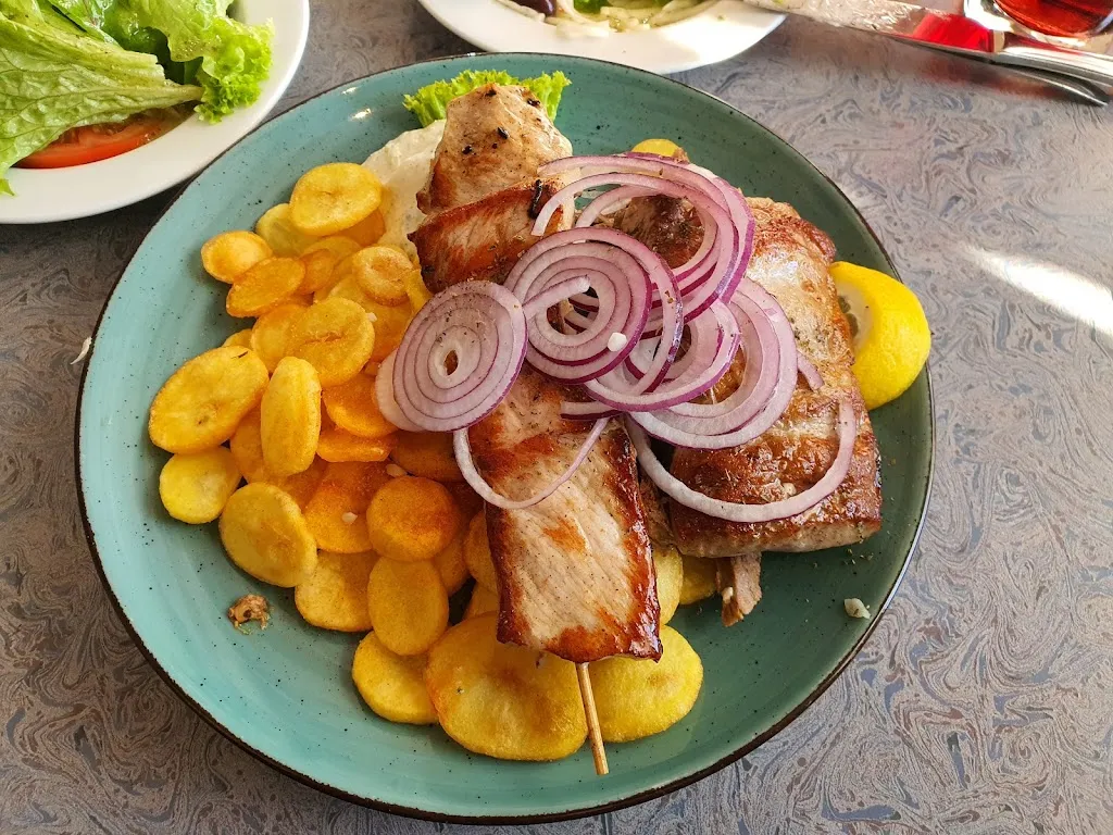 Jens G. Jungfleisch_Griechisches Restaurant Mainland_Höchberg_review