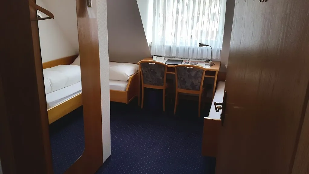 Ingo B._Hotel-Gasthof Rotes Roß_Heroldsberg_review