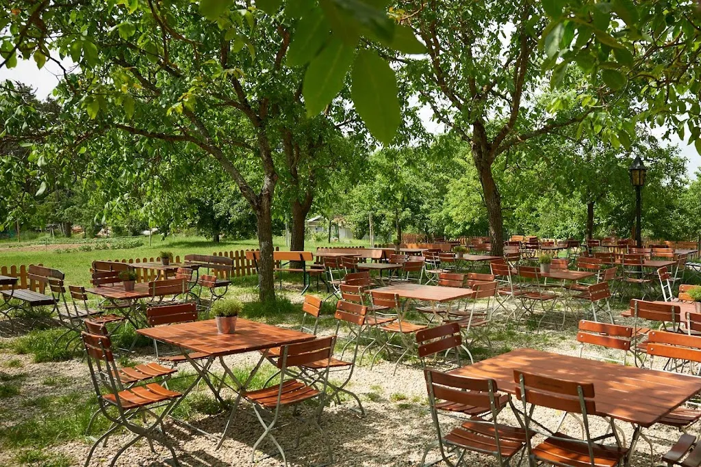 Atzelsberger - Gaststätte & Biergarten ristorante a Marloffstein