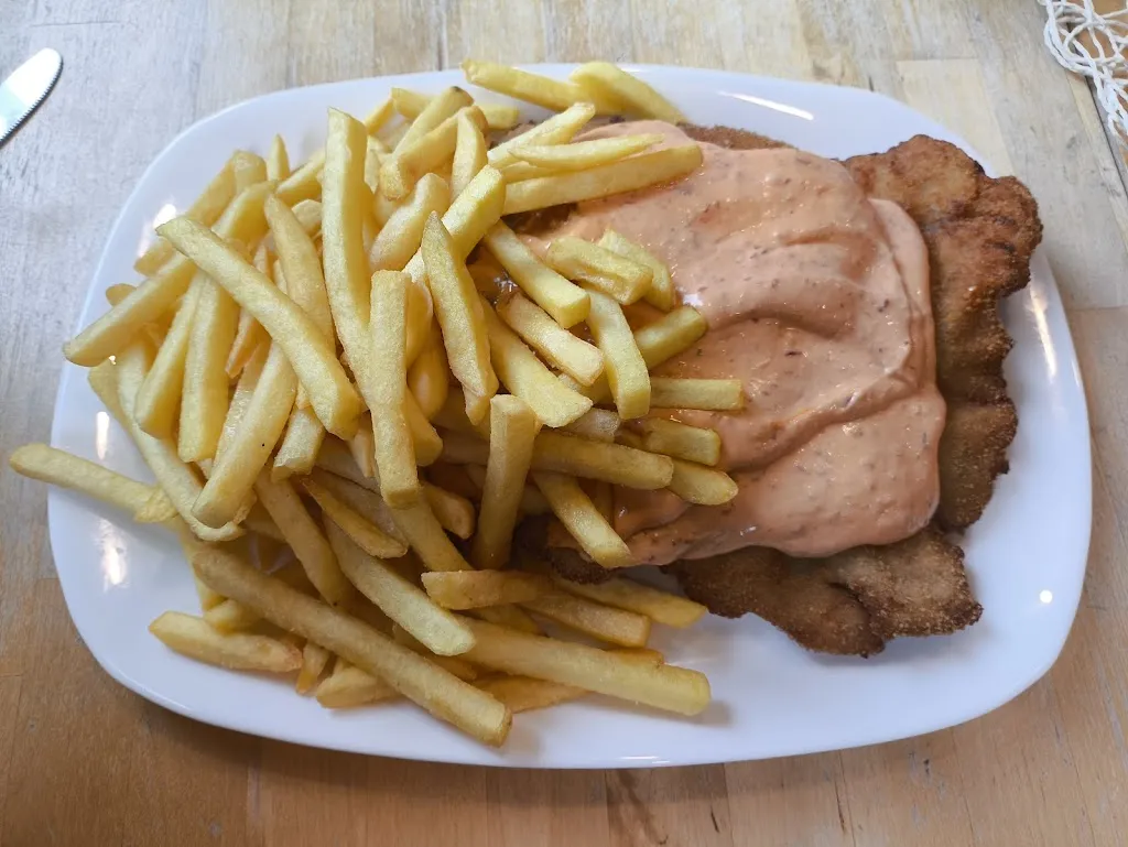 Christian Stärtzel_Holy Schnitzel_Herzogenaurach_review