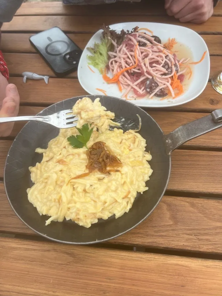 Nikdarleo_Burgschänke Hohenrechberg_Gmünd_review