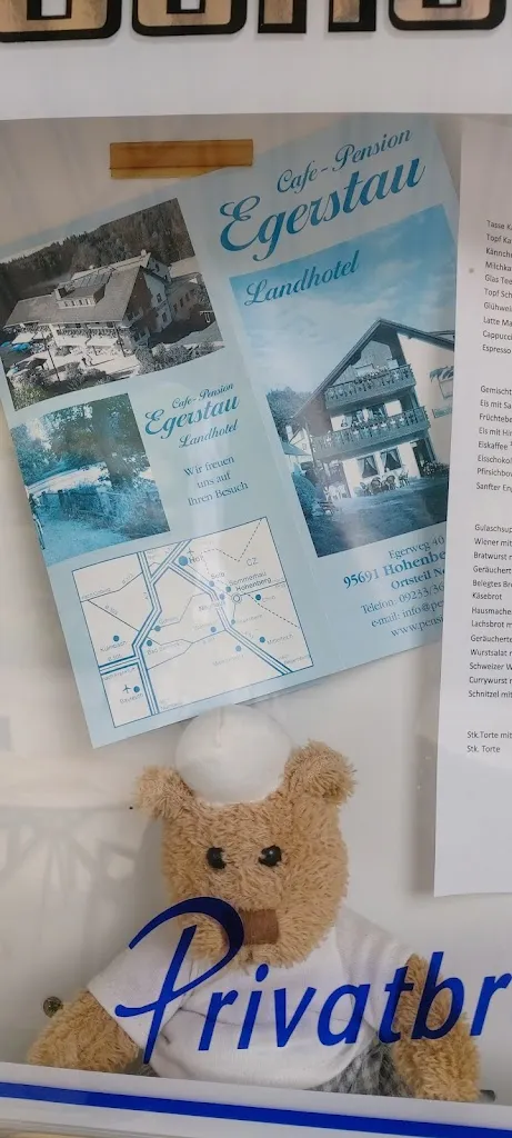 Kerstin Frederick_Cafe - Pension Egerstau_Eger_review