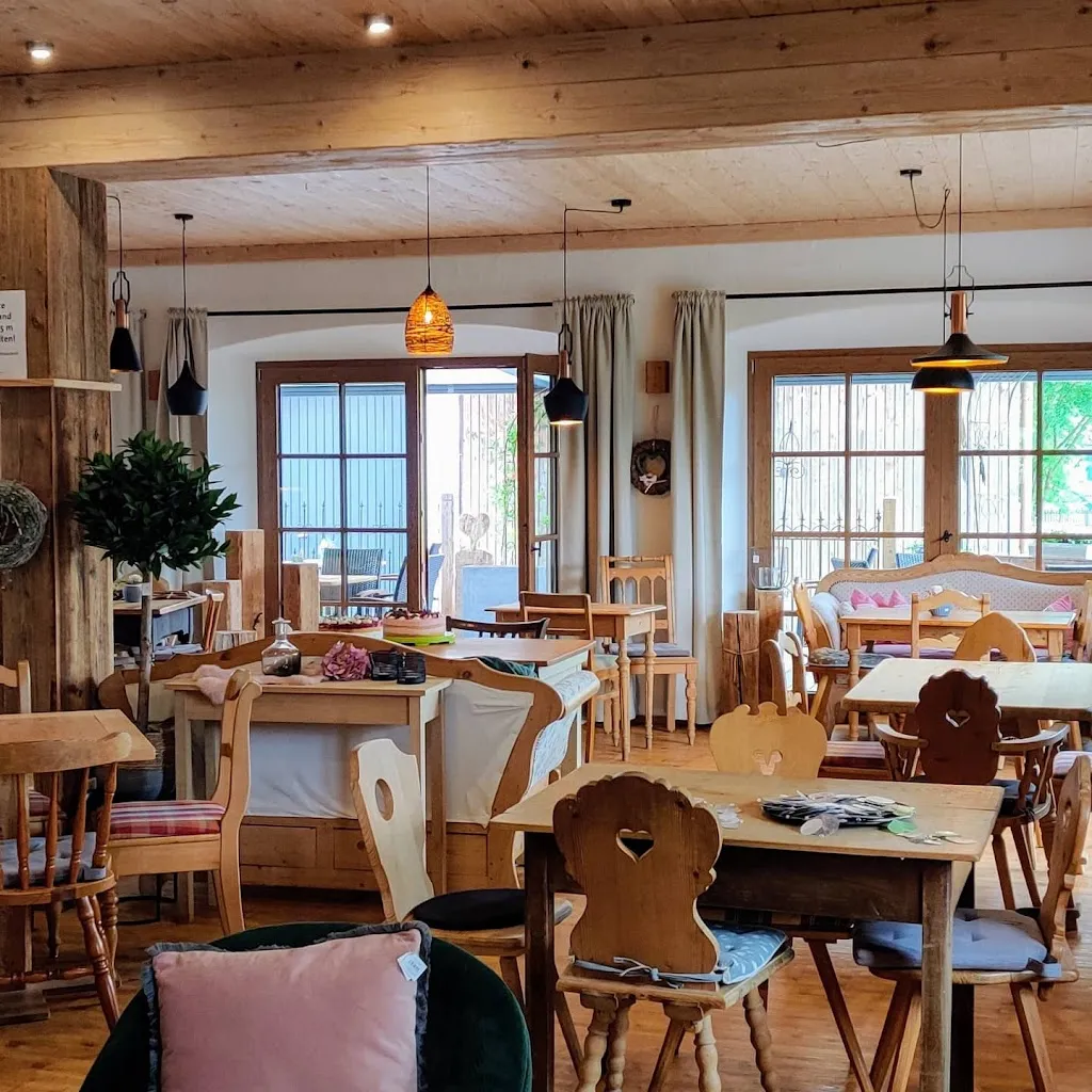 Oafach-Schea Deko-Cafe - Markus Rieger restaurant in Hohenfurch