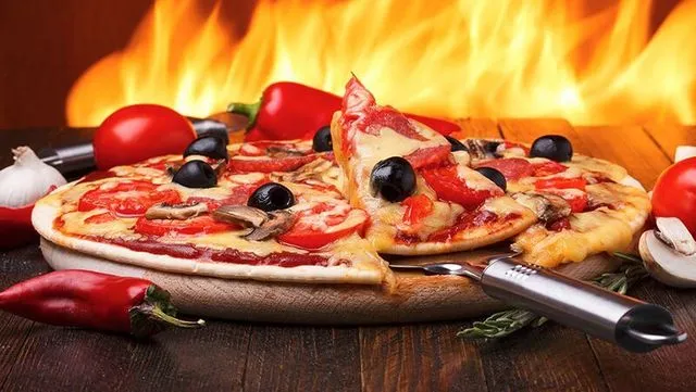 Pizzeria-Restaurant -Goldener Adler -essen +trinken_Hohenfels_slider_image_3