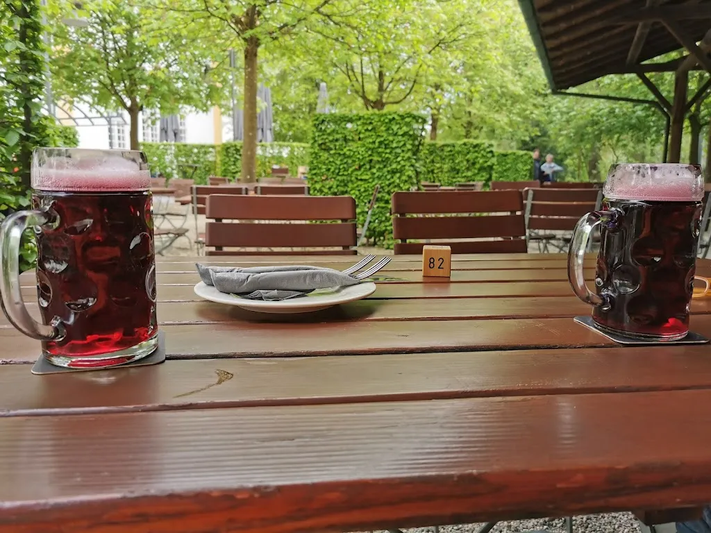 Biergarten am Schlosspark restaurant in Hohenkammer