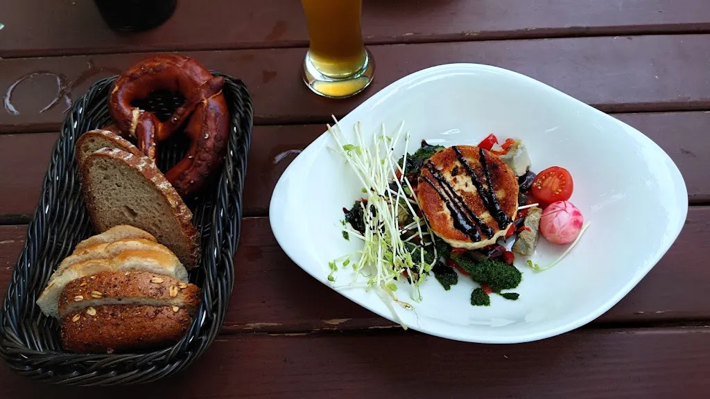 Biergarten am Schlosspark_Hohenkammer_slider_image_2