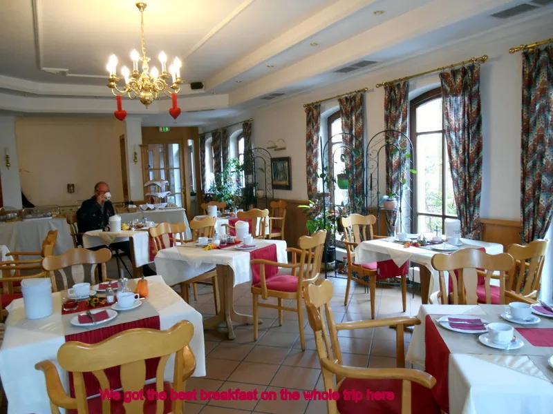 Hotel Zur Linde Restaurant in Hohenlinden