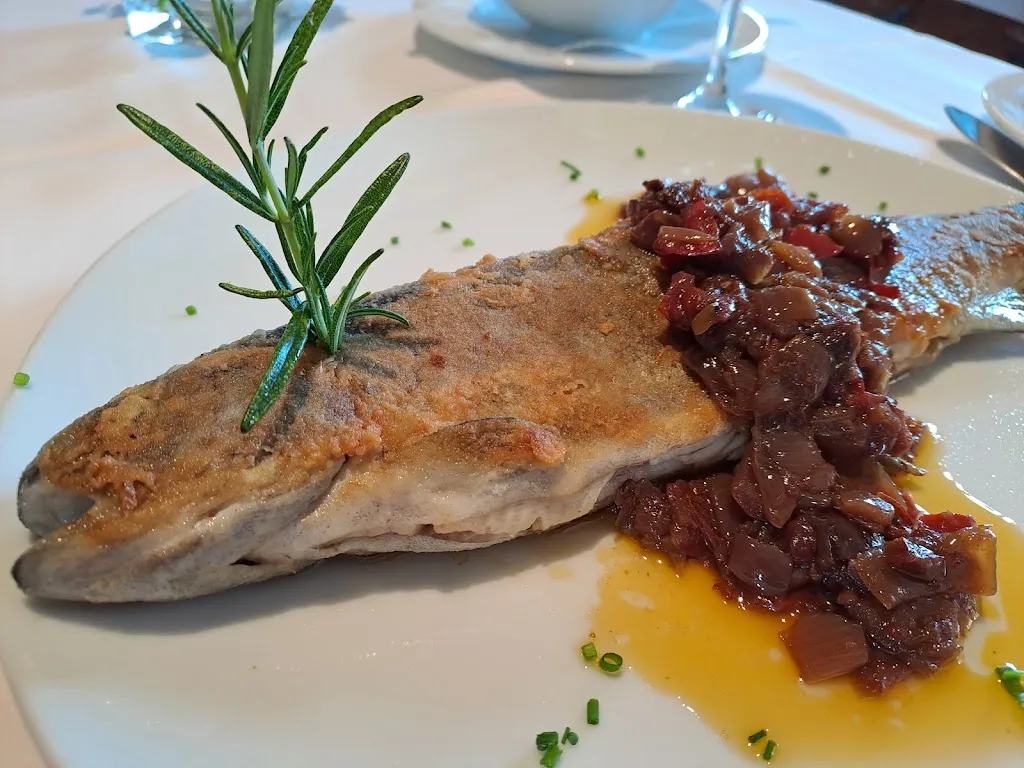 Ling K._Gasthof Pension Drei Schneeballen_Hofstetten_review