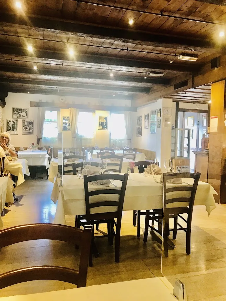 Osteria im Schärme restaurant in Hofstetten-Flüh