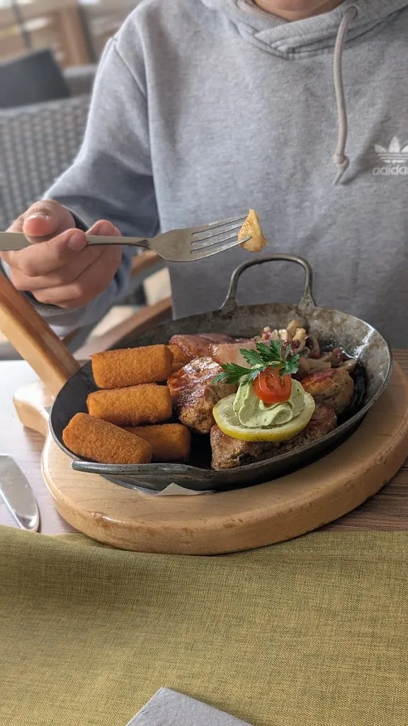 F.A._Hollstädter Hof_Hollstadt_review