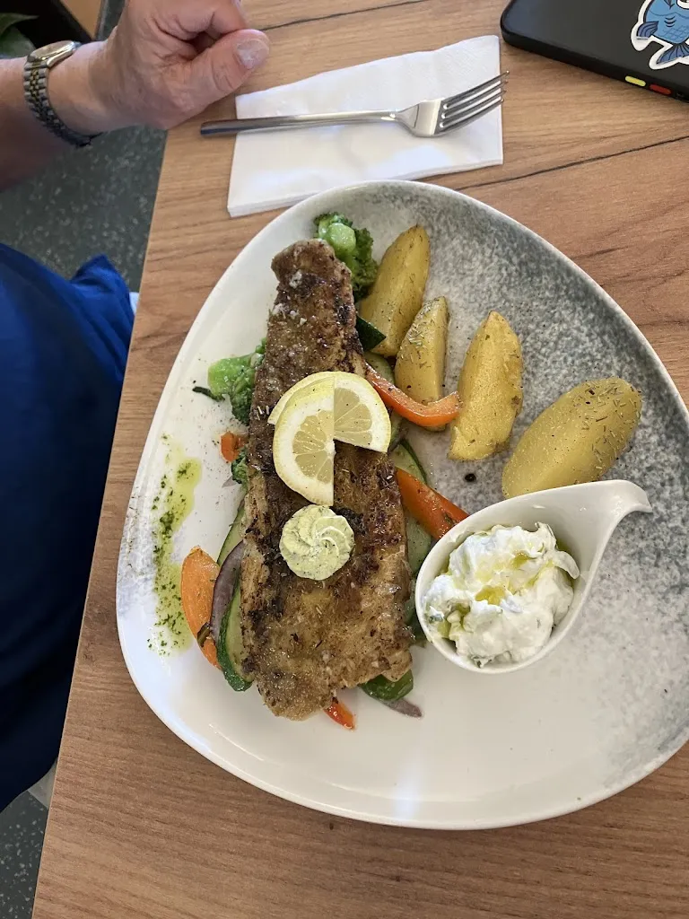 Rebecca Schumacher_Brothers Restaurant Amstetten_Austria_review