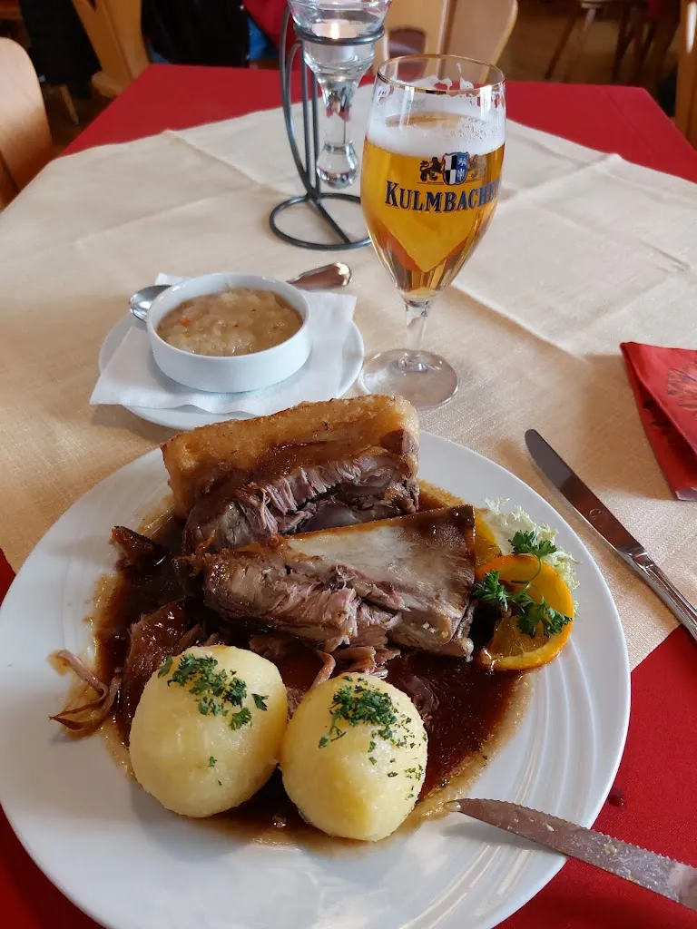 Altdeutsche Bierstube_Hof_slider_image_3