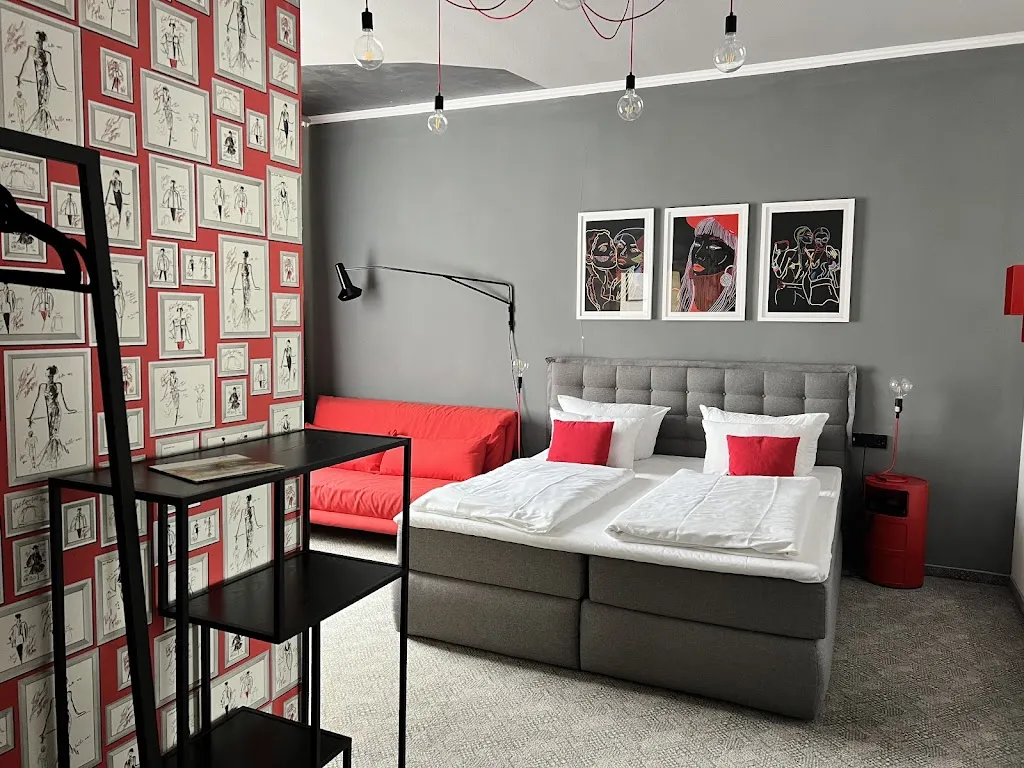 Spinner Minna_Maxplatz Restaurant_Hof_review