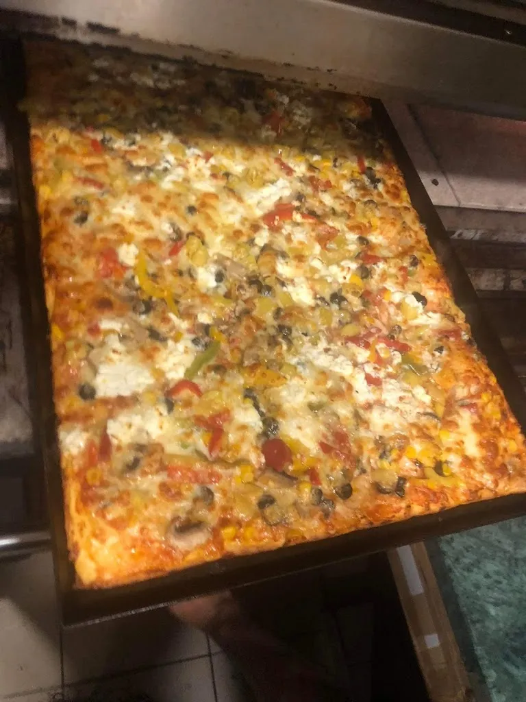 Menu_Day-Night Pizza_Hof_image_7