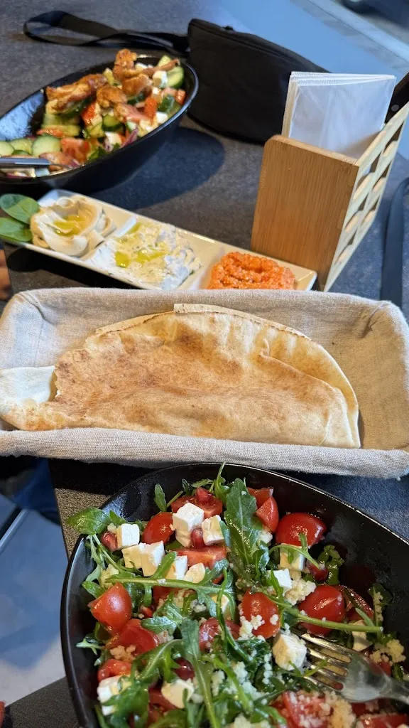 Azureé Marcano_MAMAS_Austria_review