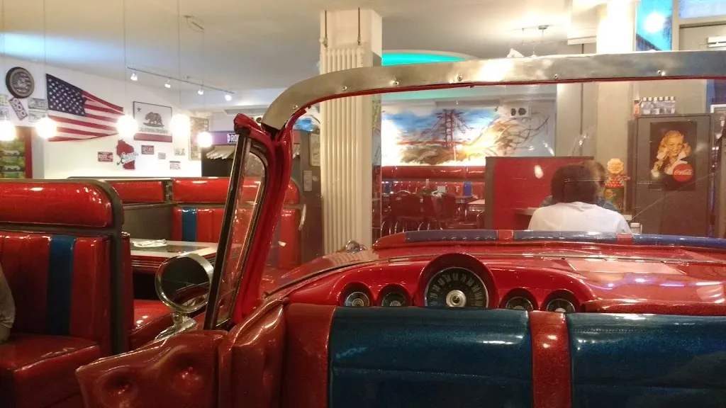 Fernweh Diner Hof - New Diner Restaurant_Hof_slider_image_3