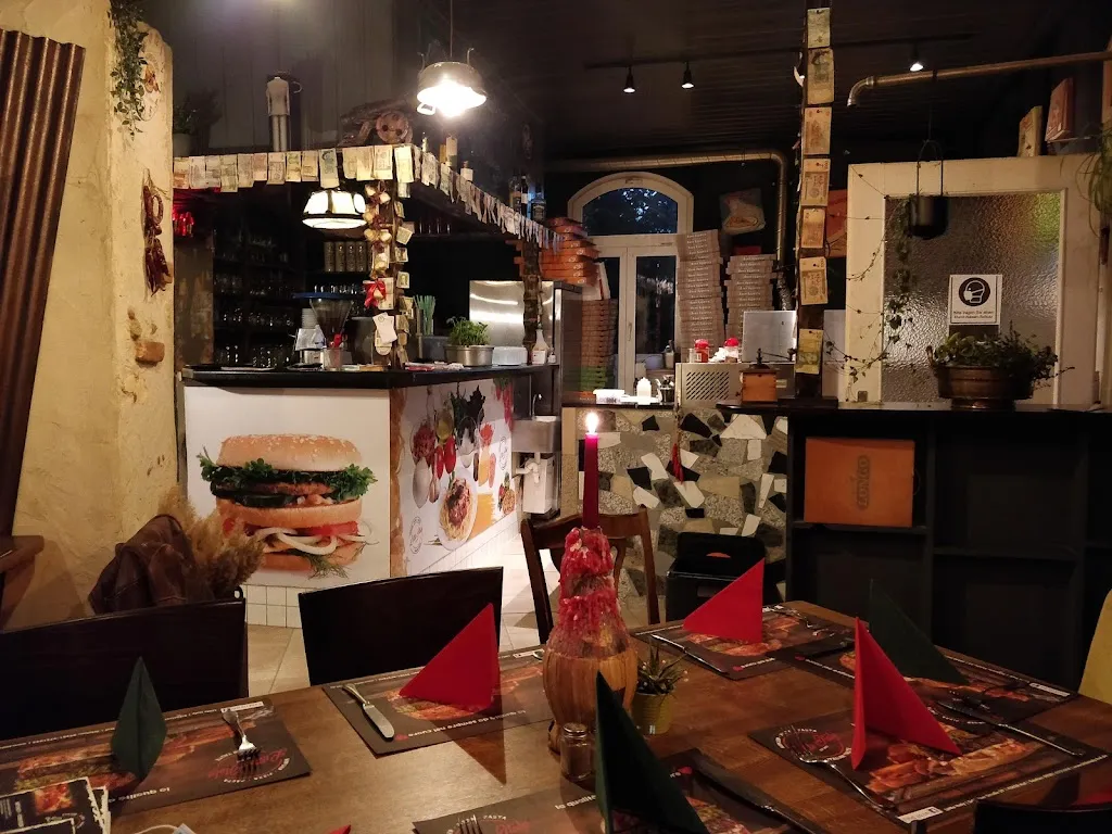 Sander van Vliet_Little Italy_Hof_review