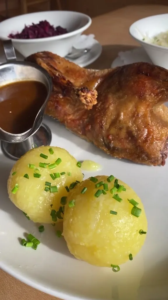 Alter Wirt Siegertsbrunn - Kurvenwirt_Höhenkirchen-Siegertsbrunn_slider_image_2