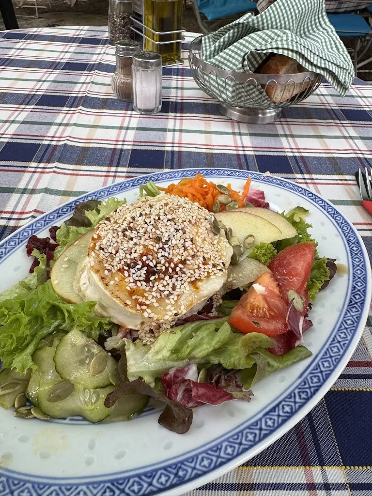 Beatrix Gemen Gasthof Altwirt_Brunnthal_slider_image_2