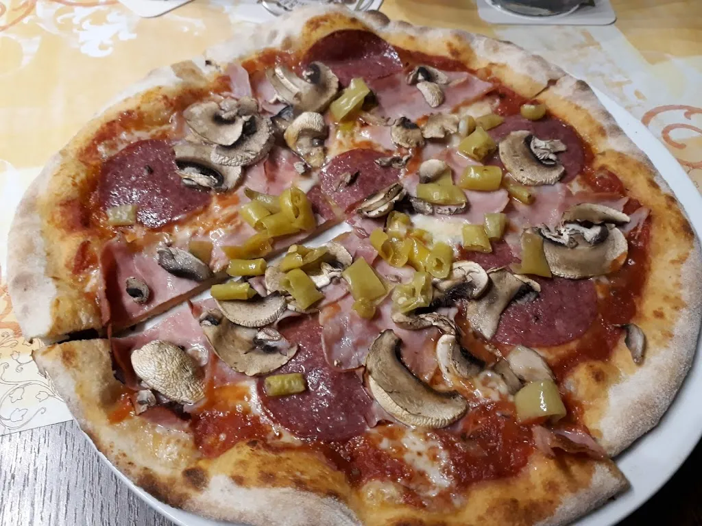 Menu_Pizzeria Café Lucania Bistro - Massimiliano Lauriola_Hollfeld_immagine_5