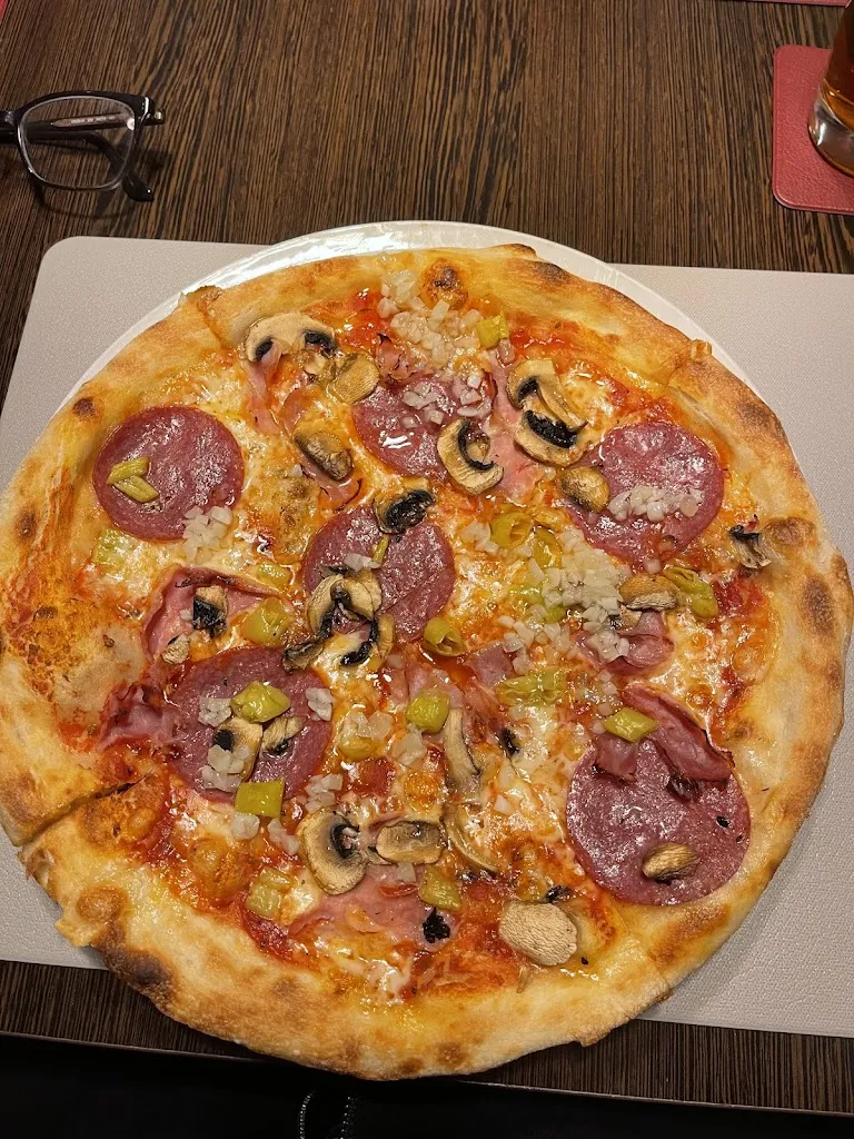 Elke Stein_Pizzeria Café Lucania Bistro - Massimiliano Lauriola_Hollfeld_review