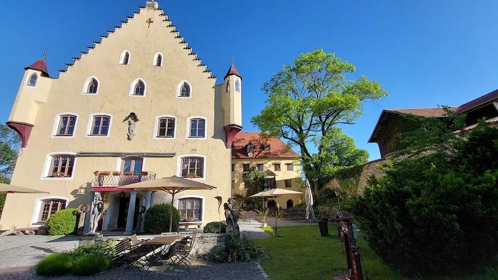 L Teo_Schloss Zu Hopferau_Hopferau_review