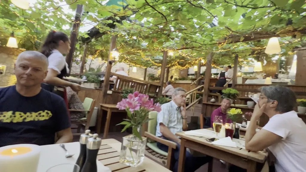 Schurk Markelsheim Weinlauben Restaurant_Mergentheim_slider_image_2