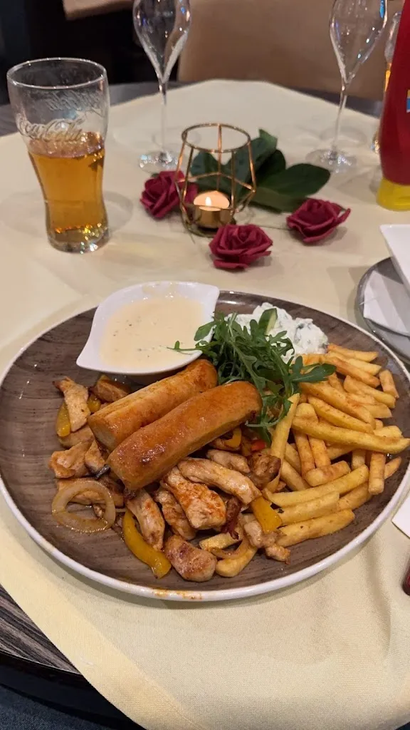 Patrick Grünstäudl_MEDITERRAN | Bar Pizza Ristorante_Austria_review