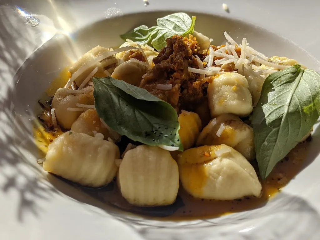 Mirca Lotz_Vitus Lokal & Café_Iffeldorf_reseña