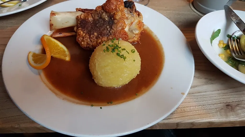 SHARON BOUCHER -HASKINS_Kohlenmühle_Aisch_review