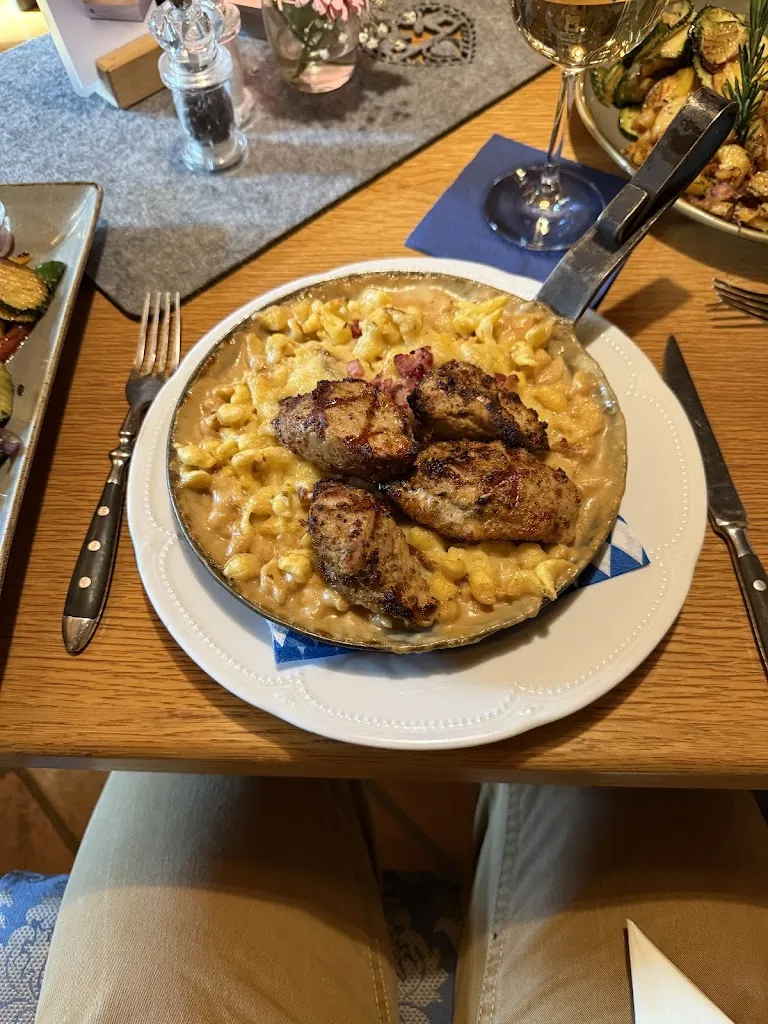 Didier Moens_Wirtshaus Die Ewigkeit_Neukirchen_review