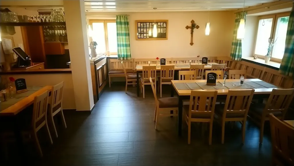 Gasthaus Plötz restaurant in Bogen