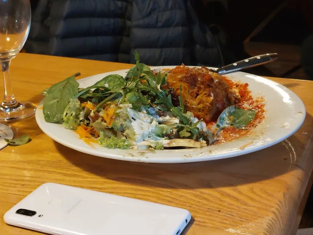 Matyas Jelinek_Thanner Einkehr_Holzkirchen_review