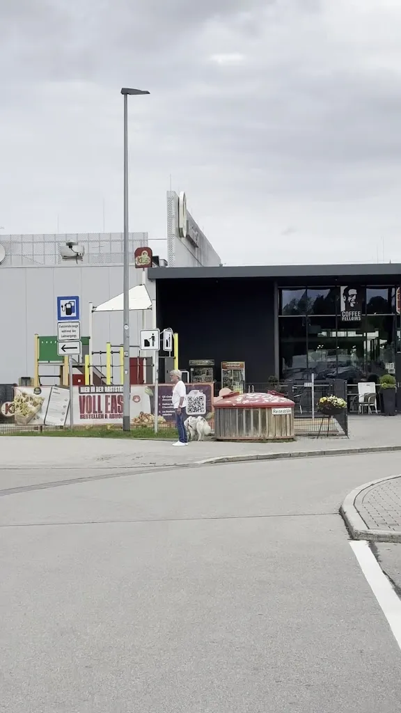 munthir Alsheddie_Serways Raststätte Holzkirchen Süd_Holzkirchen_recensione