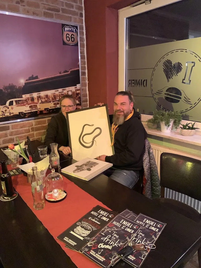 Jan C Schlegel_Engel Hotel & Diner_Aulendorf_avis