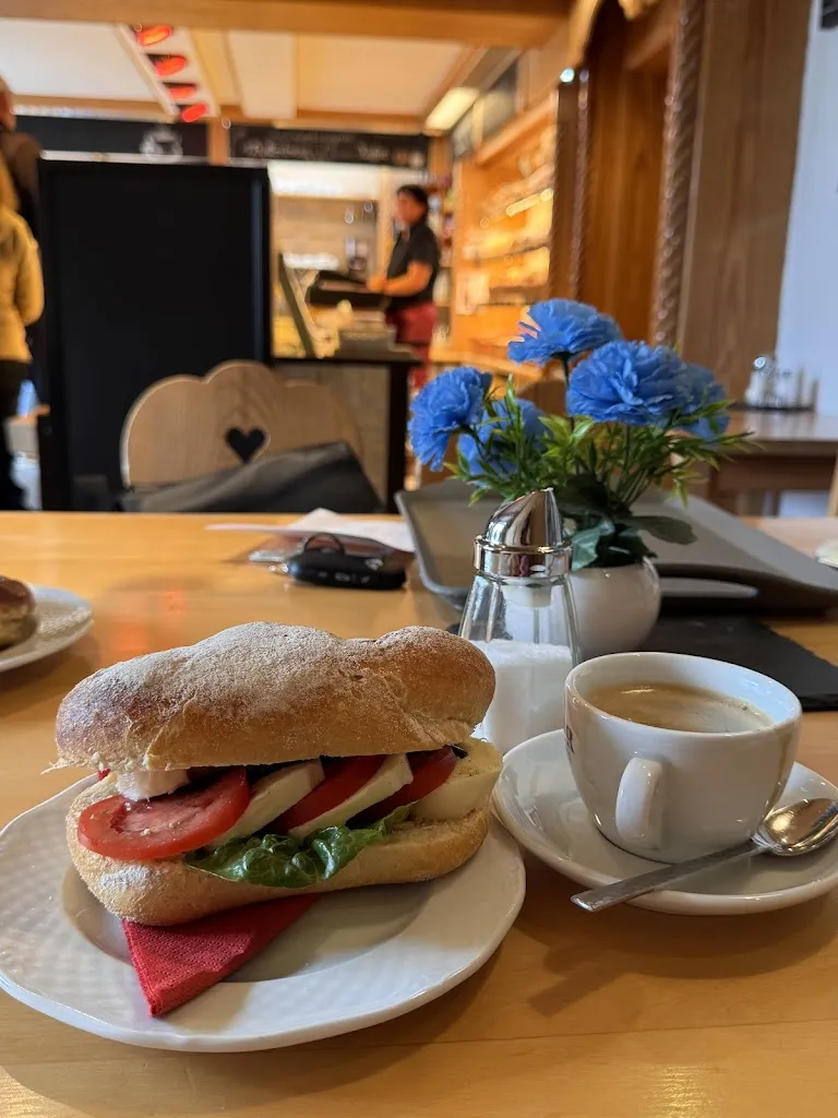 Seema Gaonkar_Robert Hohenadl Bakeries_Holzkirchen_review