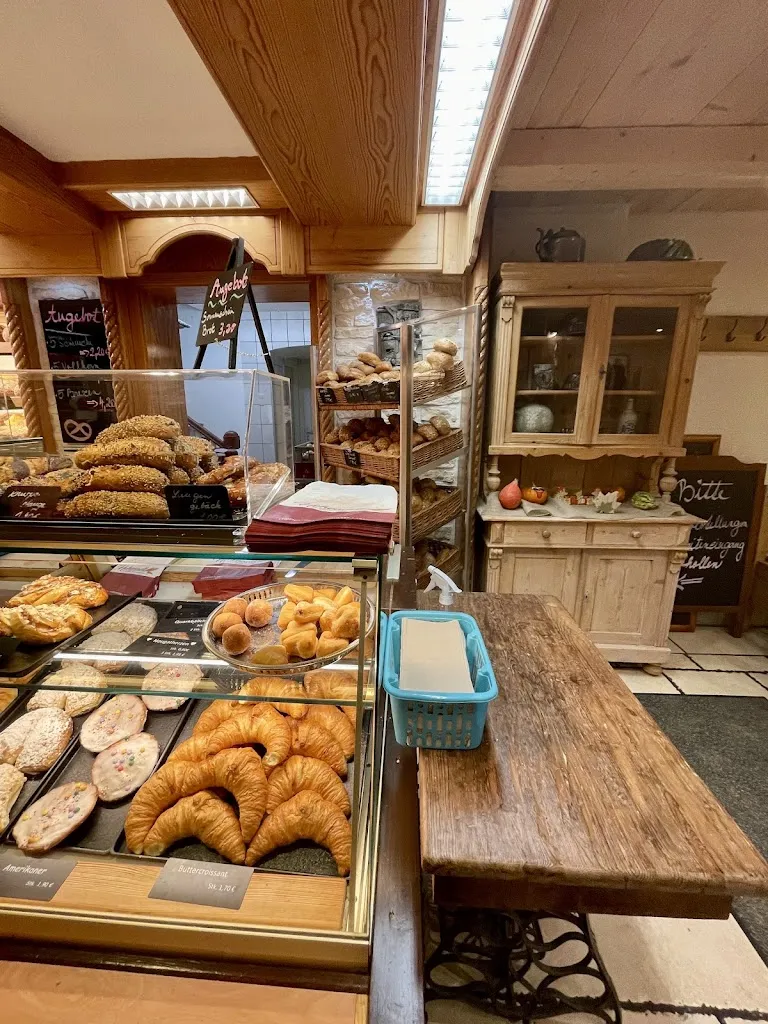 F._Robert Hohenadl Bakeries_Holzkirchen_review