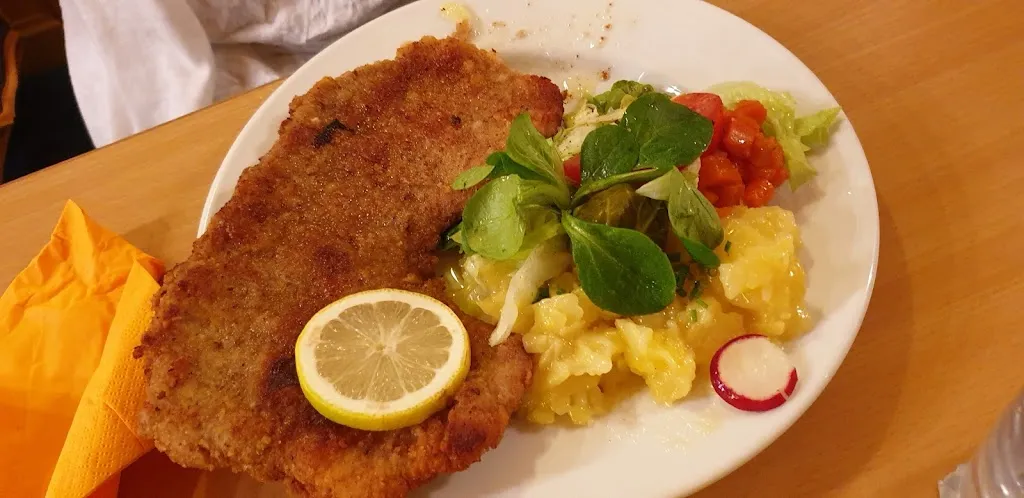 Schwemmer Weinbau Wengertsstübla restaurant in Ippesheim