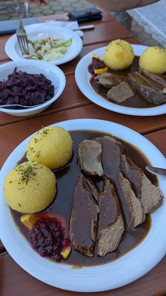 Nicole Huebener_Gasthof 