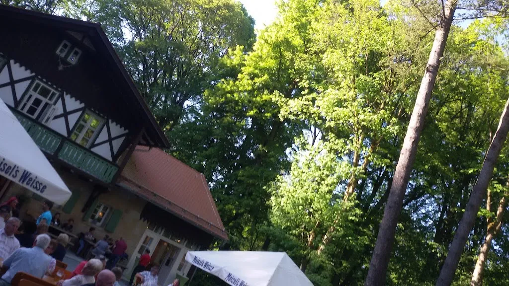 Marco Borella_Waldhütte - HR Genussgesellschaft mbH_Eckersdorf_avis