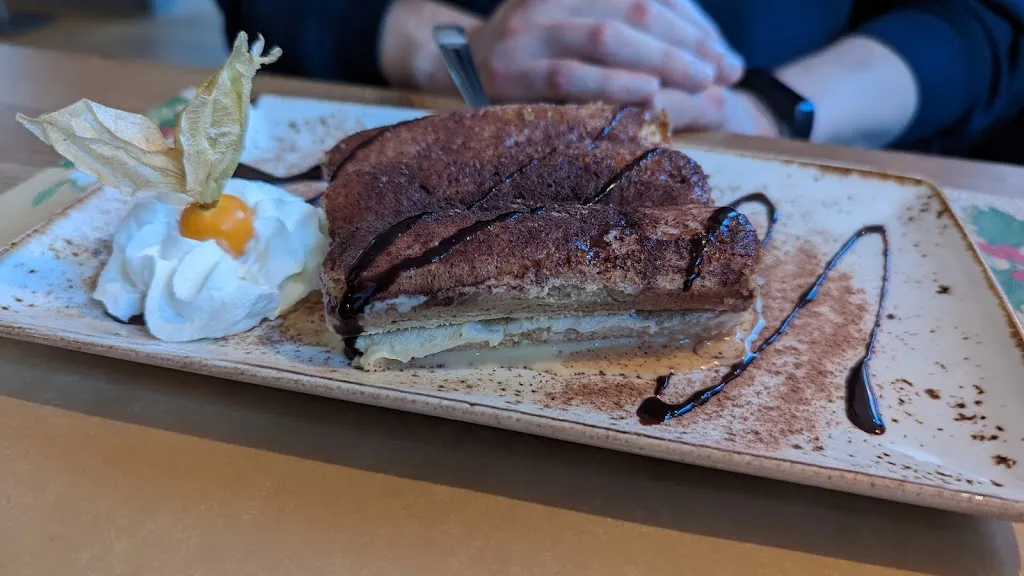 E S_Infinito_Ilm_review