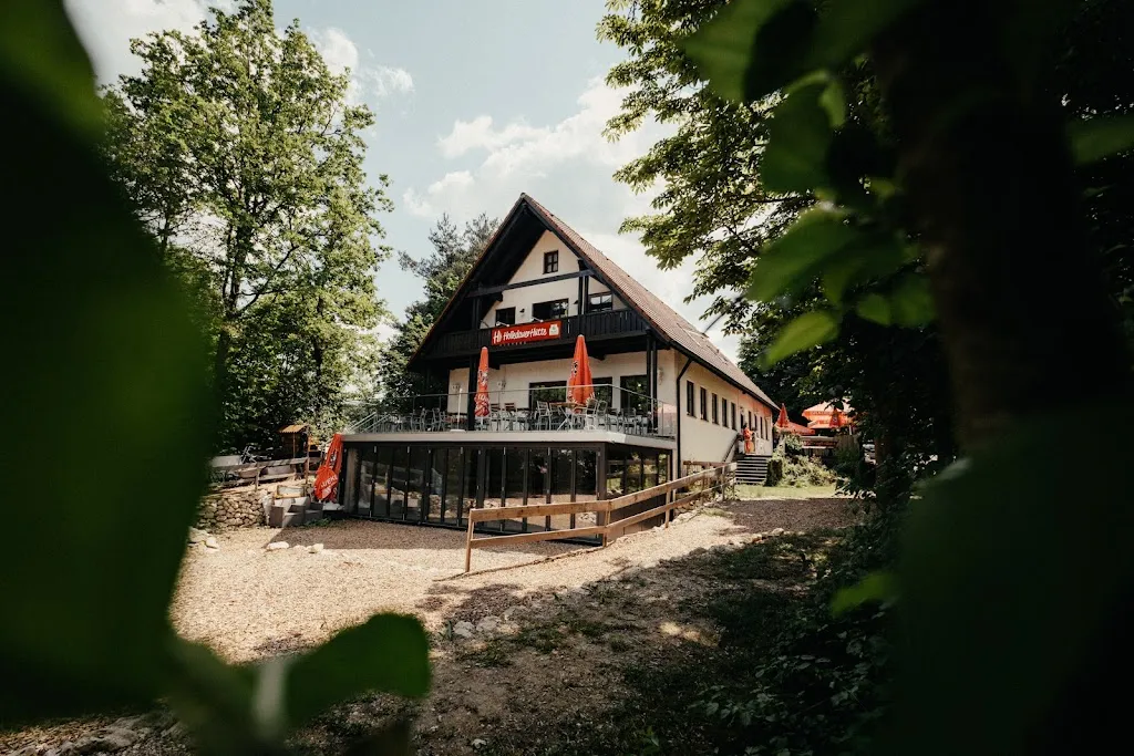 Janosch Braukmann_Holledauer Hütte_Ilm_review