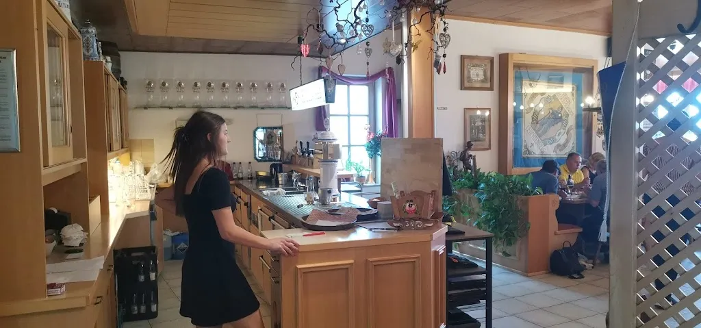 Rytis S_Gaststätte Lindenhof_Leuchtenberg_review